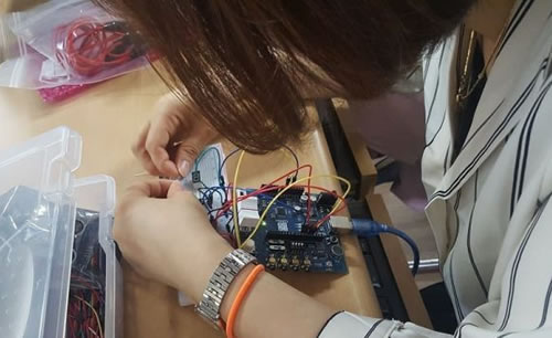 电梯美女
